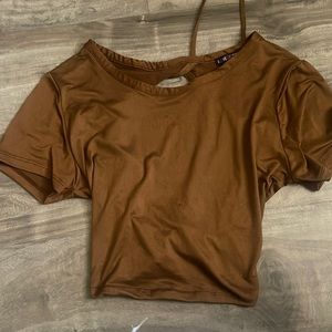 Backless crop top
